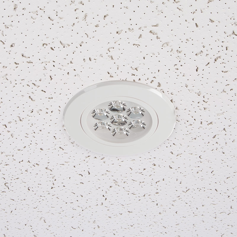 LED Recessed Light Fixture - Aimable - 60 Watt Equivalent - 4.45" - 680 Lumens